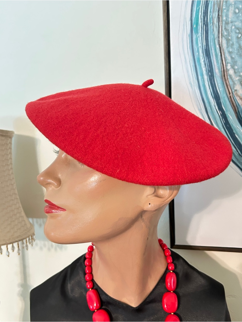 Basque Red Wool Beret - Picture 3 of 5